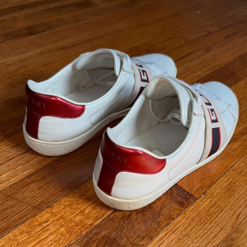 Gucci White Sneakers with Logo Strap - Picture 5 of 8